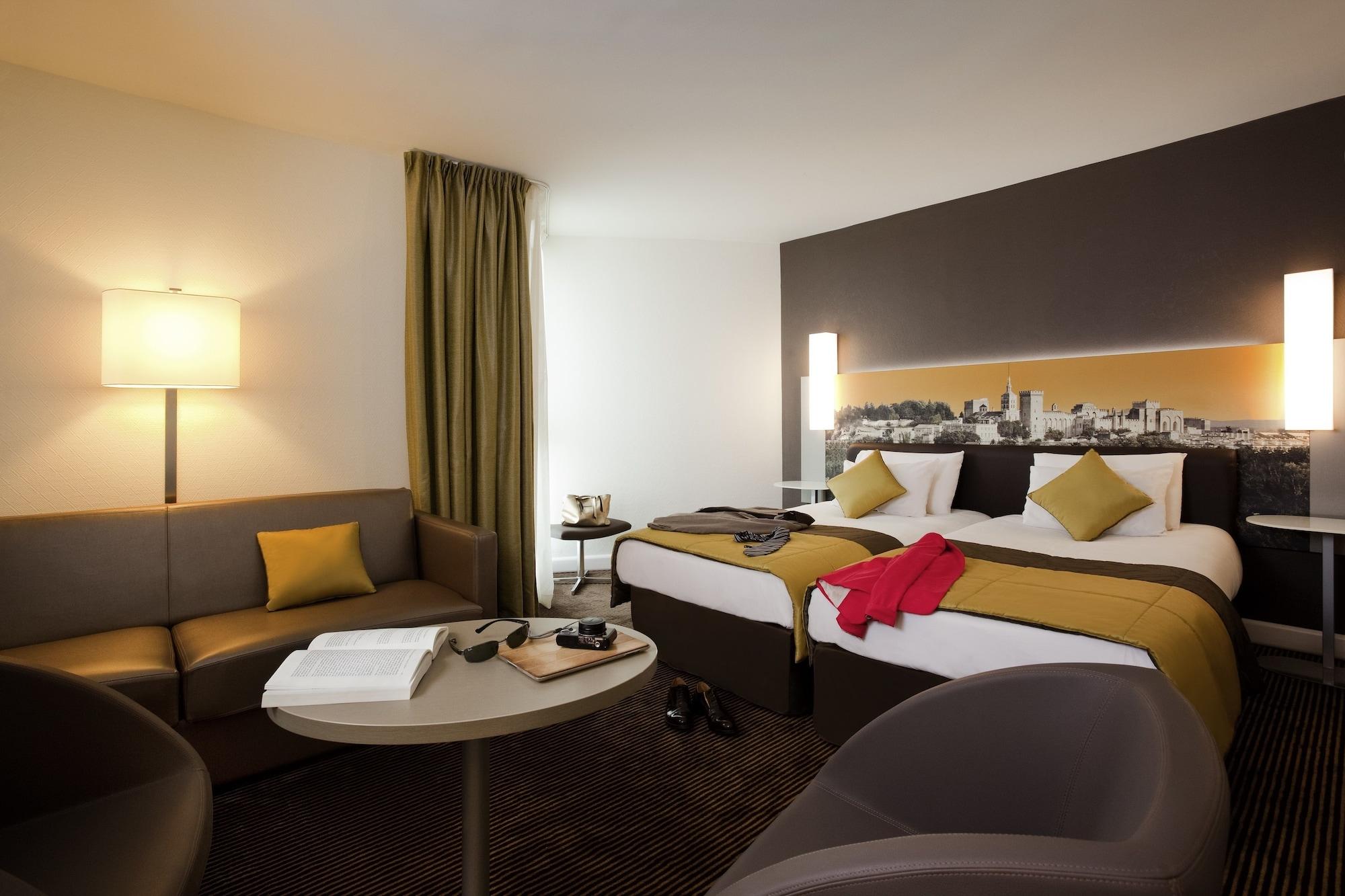Mercure Centre Palais Des Papes 4*