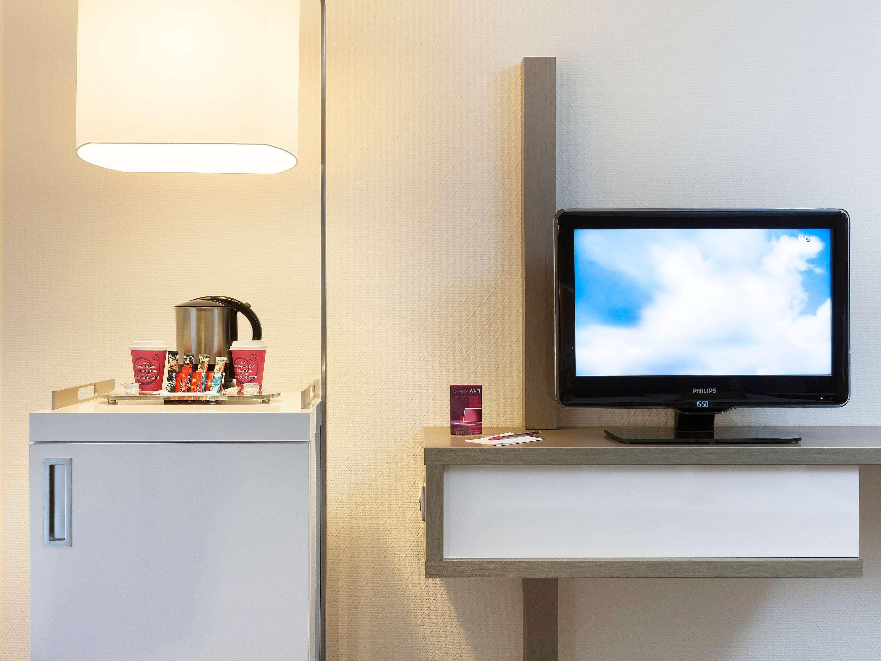 Hotel Mercure Centre Palais Des Papes 4*