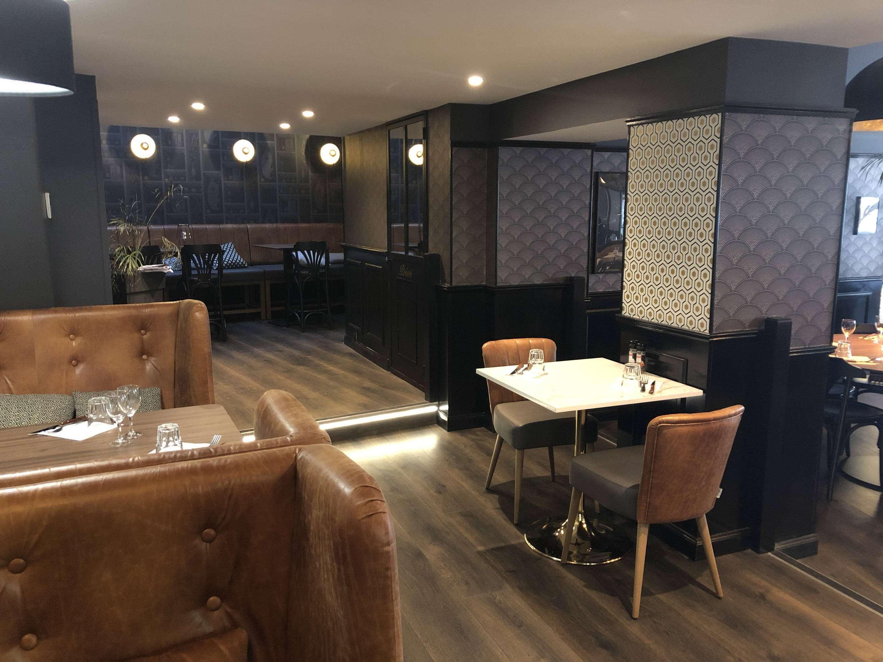 Mercure Centre Palais Des Papes Hotel 4*