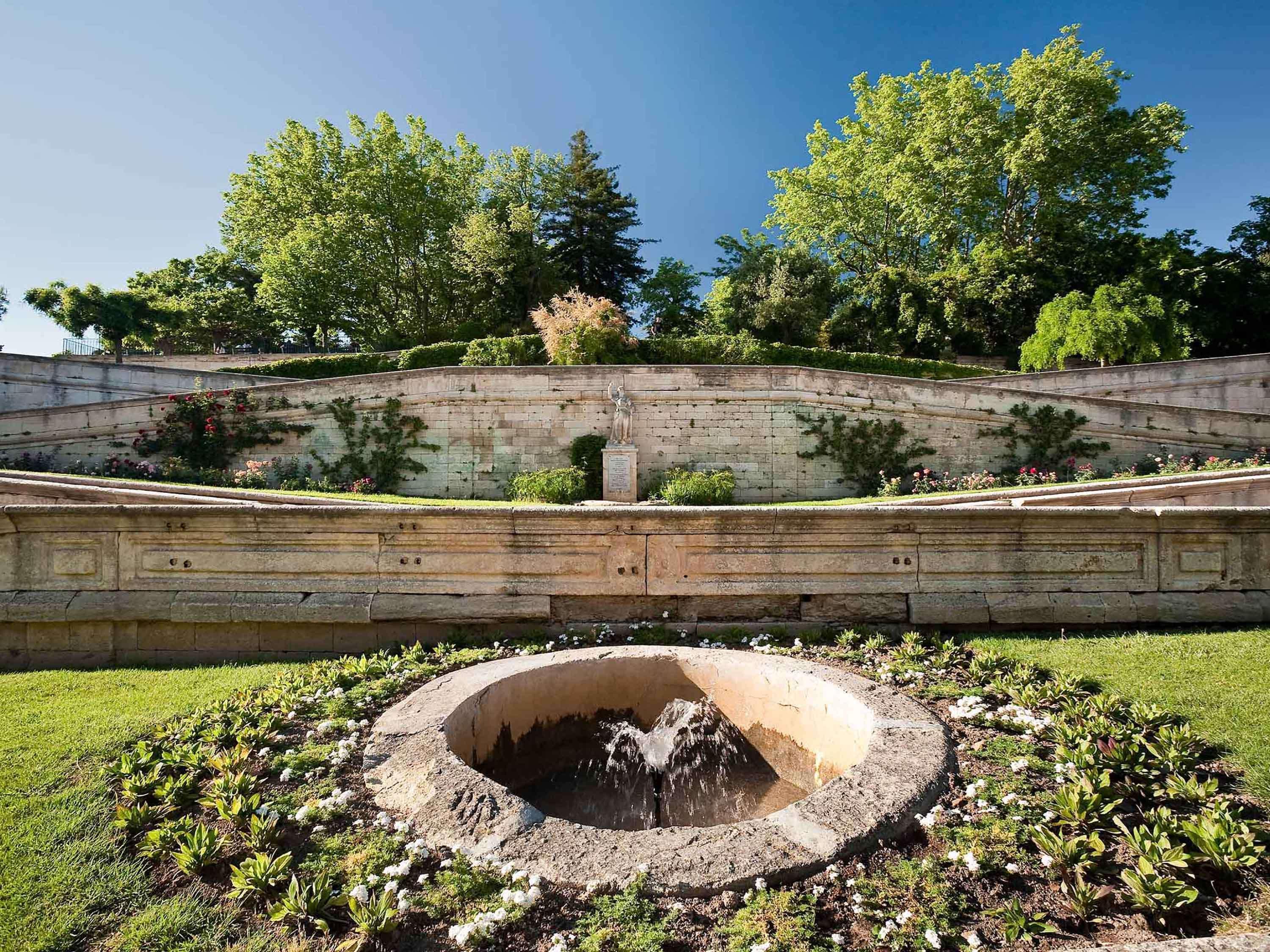Mercure Centre Palais Des Papes 4*