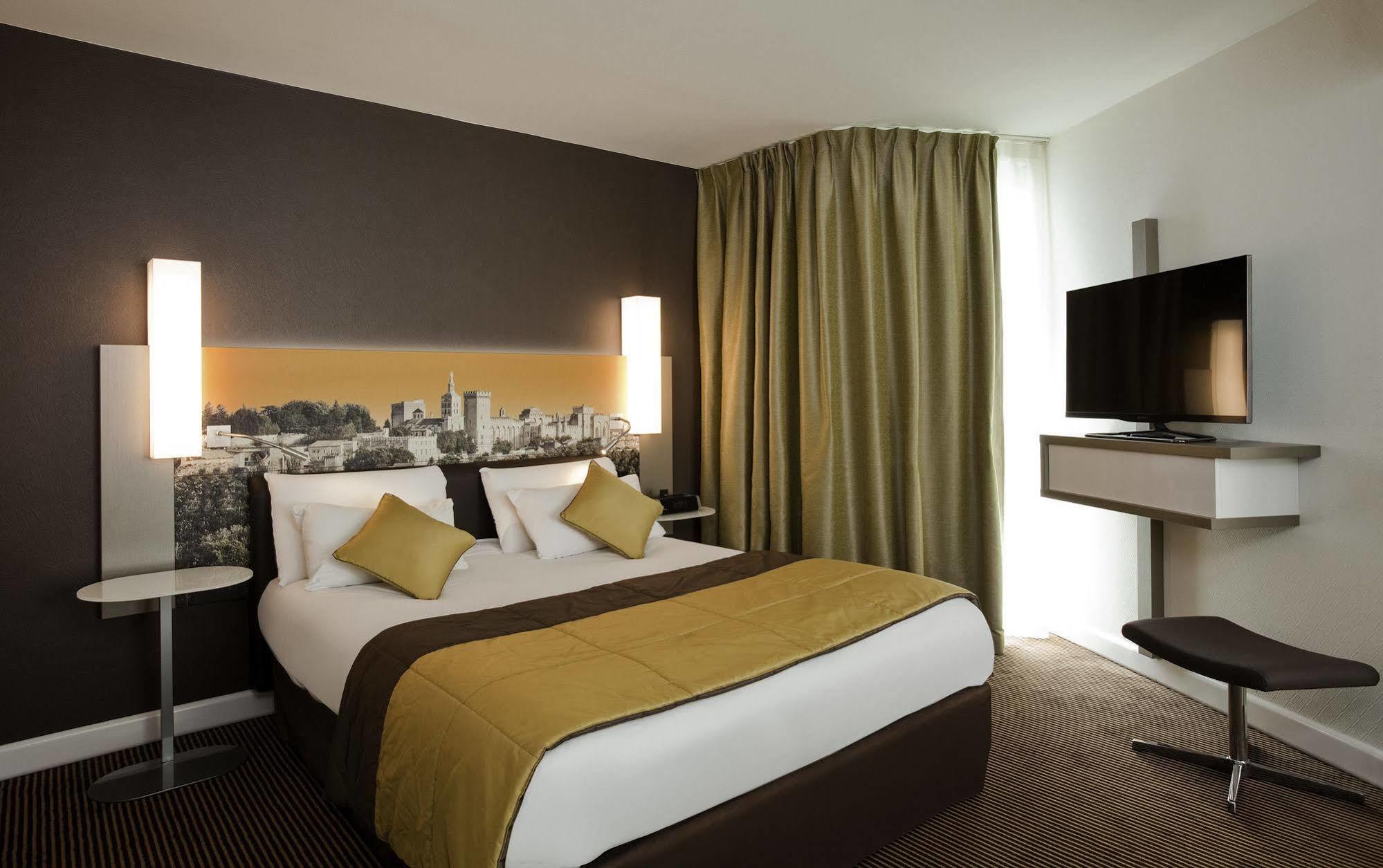 Hotel Mercure Centre Palais Des Papes Avignone